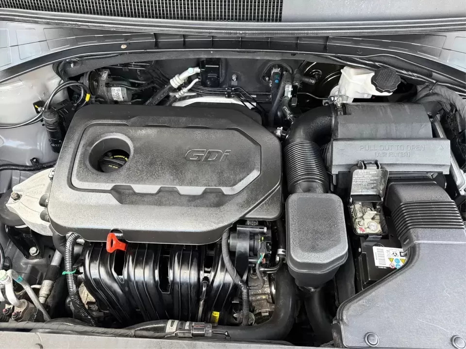 2017 Kia Sorento L 2WD (5XYPG4A34HG) with an 2.4L L4 DOHC 16V engine, 6A transmission, located at 401 Woodman Dr, Riverside, OH, 45431, (937) 908-9800, 39.760899, -84.123421 - Load up the family, point the hood toward your next weekend getaway, and enjoy the kind of SUV flexibility that makes everyday life easier. This 2017 Kia Sorento L 2WD is a smart pick for school drop-offs, grocery runs, and road trips from Riverside to Dayton-offering roomy seating for 5, versatile- Photo#11