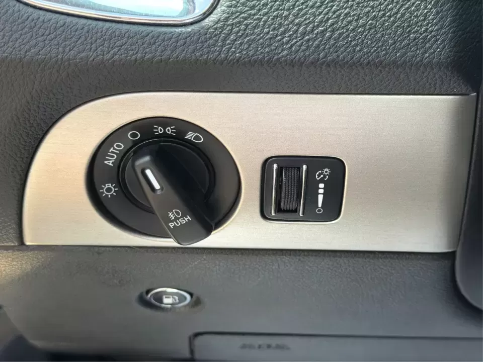 2015 Dodge Durango SXT AWD (1C4RDJAGXFC) with an 3.6L V6 DOHC 24V engine, 8-Speed Automatic transmission, located at 8750 N County Rd 25A, Piqua, OH, 45356, (937) 908-9800, 40.164391, -84.232513 - Need one SUV that can handle the school run, a long I75 commute, and a packed weekend at Indian Lake without feeling cramped? This 2015 Dodge Durango SXT AWD is built for real life in West Central Ohio-roomy for up to seven passengers, confident in changing weather, and versatile enough for everythi- Photo#17
