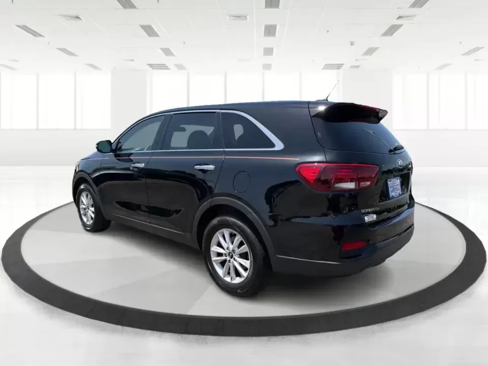 2020 Kia Sorento LX 2WD (5XYPG4A32LG) with an 2.4L L4 DOHC 16V engine, 6A transmission, located at 1099 N County Rd 25A , Troy, OH, 45373, (937) 908-9800, 40.057079, -84.212883 - Load up the kids, the friends, and the cooler-this 2020 Kia Sorento LX 2WD is built for real life in West Central Ohio, from weekday school runs to weekend road trips. With three rows of seating for up to 7 passengers, SUV versatility, and a comfortable cabin, it's a smart pick for growing families,- Photo#4