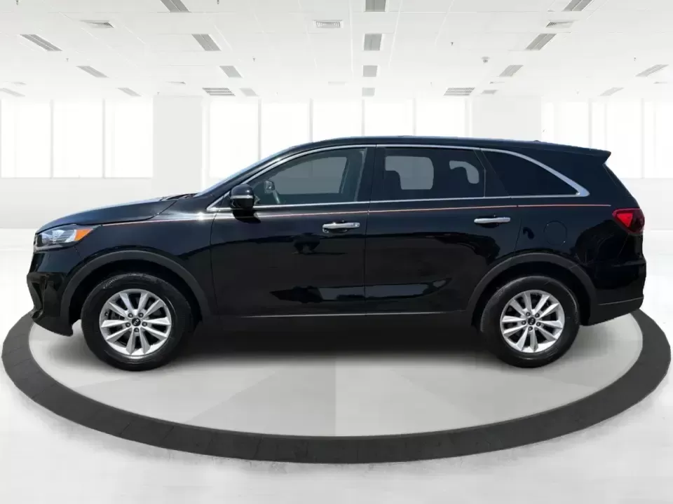 2020 Kia Sorento LX 2WD (5XYPG4A32LG) with an 2.4L L4 DOHC 16V engine, 6A transmission, located at 1099 N County Rd 25A , Troy, OH, 45373, (937) 908-9800, 40.057079, -84.212883 - Load up the kids, the friends, and the cooler-this 2020 Kia Sorento LX 2WD is built for real life in West Central Ohio, from weekday school runs to weekend road trips. With three rows of seating for up to 7 passengers, SUV versatility, and a comfortable cabin, it's a smart pick for growing families,- Photo#5