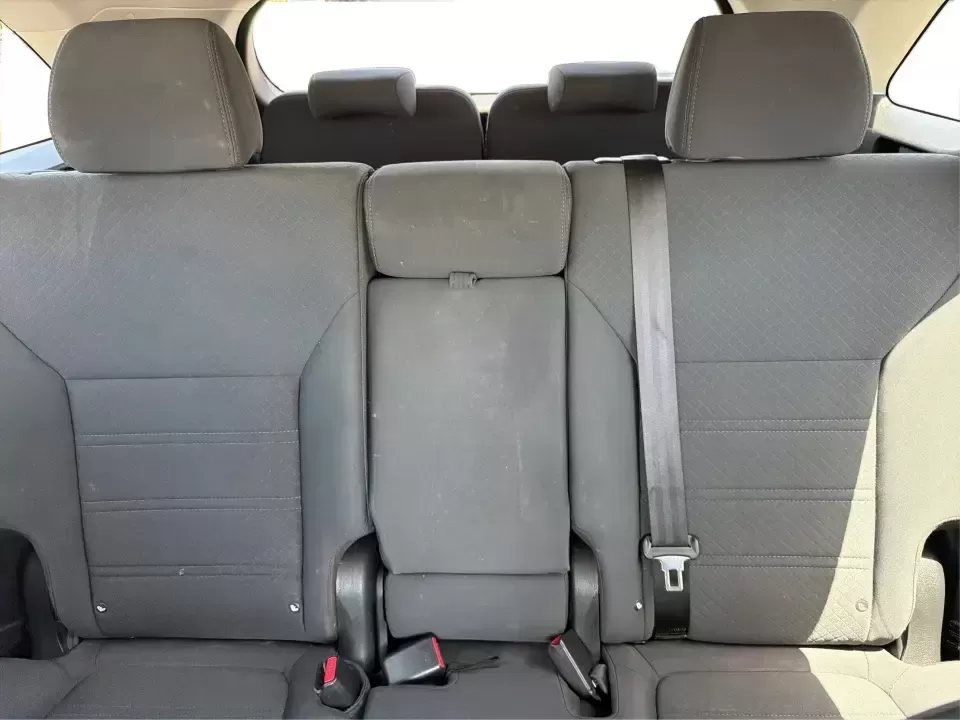 2020 Kia Sorento LX 2WD (5XYPG4A32LG) with an 2.4L L4 DOHC 16V engine, 6A transmission, located at 1099 N County Rd 25A , Troy, OH, 45373, (937) 908-9800, 40.057079, -84.212883 - Load up the kids, the friends, and the cooler-this 2020 Kia Sorento LX 2WD is built for real life in West Central Ohio, from weekday school runs to weekend road trips. With three rows of seating for up to 7 passengers, SUV versatility, and a comfortable cabin, it's a smart pick for growing families,- Photo#13