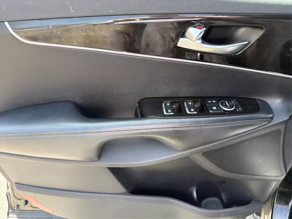 2020 Kia Sorento LX 2WD (5XYPG4A32LG) with an 2.4L L4 DOHC 16V engine, 6A transmission, located at 1099 N County Rd 25A , Troy, OH, 45373, (937) 908-9800, 40.057079, -84.212883 - Load up the kids, the friends, and the cooler-this 2020 Kia Sorento LX 2WD is built for real life in West Central Ohio, from weekday school runs to weekend road trips. With three rows of seating for up to 7 passengers, SUV versatility, and a comfortable cabin, it's a smart pick for growing families,- Photo#16