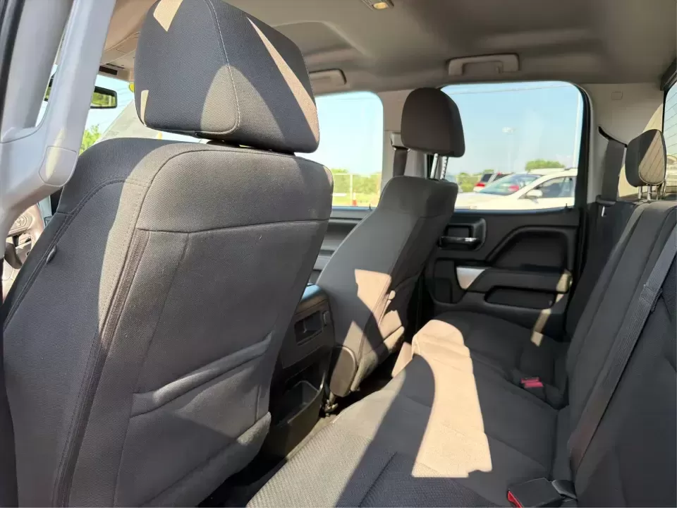 2016 Chevrolet Silverado LT (1GCVKREC1GZ) with an EcoTec3 4.3L V-6 gasoline direct injection engine, located at 8750 N County Rd 25A, Piqua, OH, 45356, (937) 908-9800, 40.164391, -84.232513 - Whether you're hauling weekend project supplies, towing the boat to Indian Lake, or commuting down I-75 with confidence in every season, this **2016 Chevrolet Silverado LT 4WD** is the kind of truck that fits real life in West Central Ohio. Finished in **Black** with a practical pickup bed setup, it- Photo#10