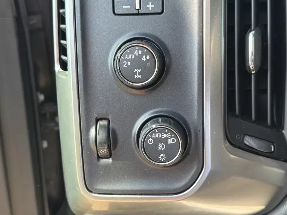 2016 Chevrolet Silverado LT (1GCVKREC1GZ) with an EcoTec3 4.3L V-6 gasoline direct injection engine, located at 8750 N County Rd 25A, Piqua, OH, 45356, (937) 908-9800, 40.164391, -84.232513 - Whether you're hauling weekend project supplies, towing the boat to Indian Lake, or commuting down I-75 with confidence in every season, this **2016 Chevrolet Silverado LT 4WD** is the kind of truck that fits real life in West Central Ohio. Finished in **Black** with a practical pickup bed setup, it- Photo#17