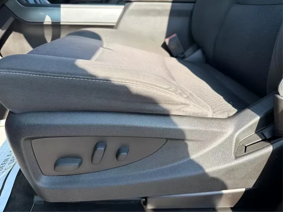 2016 Chevrolet Silverado LT (1GCVKREC1GZ) with an EcoTec3 4.3L V-6 gasoline direct injection engine, located at 8750 N County Rd 25A, Piqua, OH, 45356, (937) 908-9800, 40.164391, -84.232513 - Whether you're hauling weekend project supplies, towing the boat to Indian Lake, or commuting down I-75 with confidence in every season, this **2016 Chevrolet Silverado LT 4WD** is the kind of truck that fits real life in West Central Ohio. Finished in **Black** with a practical pickup bed setup, it- Photo#18