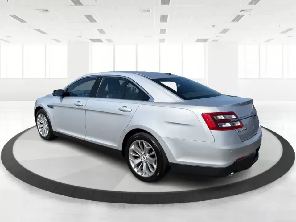 2015 Ford Taurus Limited (1FAHP2F89FG) with an EcoBoost 2L I-4 gasoline direct injection engine, located at 880 E. National Road, Vandalia, OH, 45377, (937) 908-9800, 39.891918, -84.183594 - Need a comfortable, feature-packed sedan for the daily commute up I75, quick school drop-offs, or a relaxed weekend drive to the National Museum of the U.S. Air Force? This 2015 Ford Taurus Limited in Ingot Silver Metallic delivers a big-car ride with upscale amenities and confident power-an ideal f- Photo#4