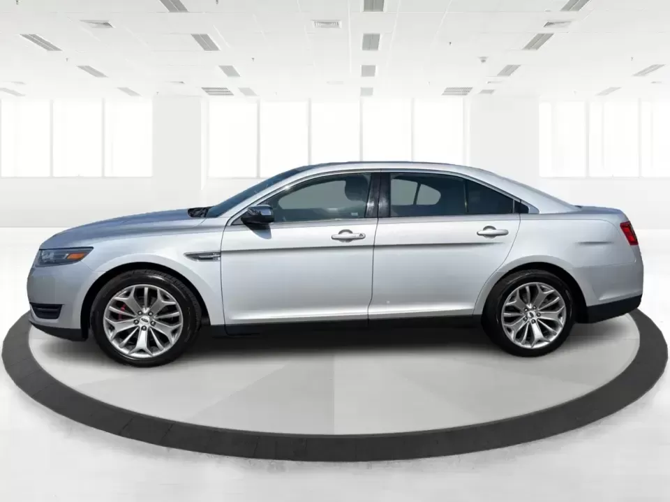 2015 Ford Taurus Limited (1FAHP2F89FG) with an EcoBoost 2L I-4 gasoline direct injection engine, located at 880 E. National Road, Vandalia, OH, 45377, (937) 908-9800, 39.891918, -84.183594 - Need a comfortable, feature-packed sedan for the daily commute up I75, quick school drop-offs, or a relaxed weekend drive to the National Museum of the U.S. Air Force? This 2015 Ford Taurus Limited in Ingot Silver Metallic delivers a big-car ride with upscale amenities and confident power-an ideal f- Photo#5