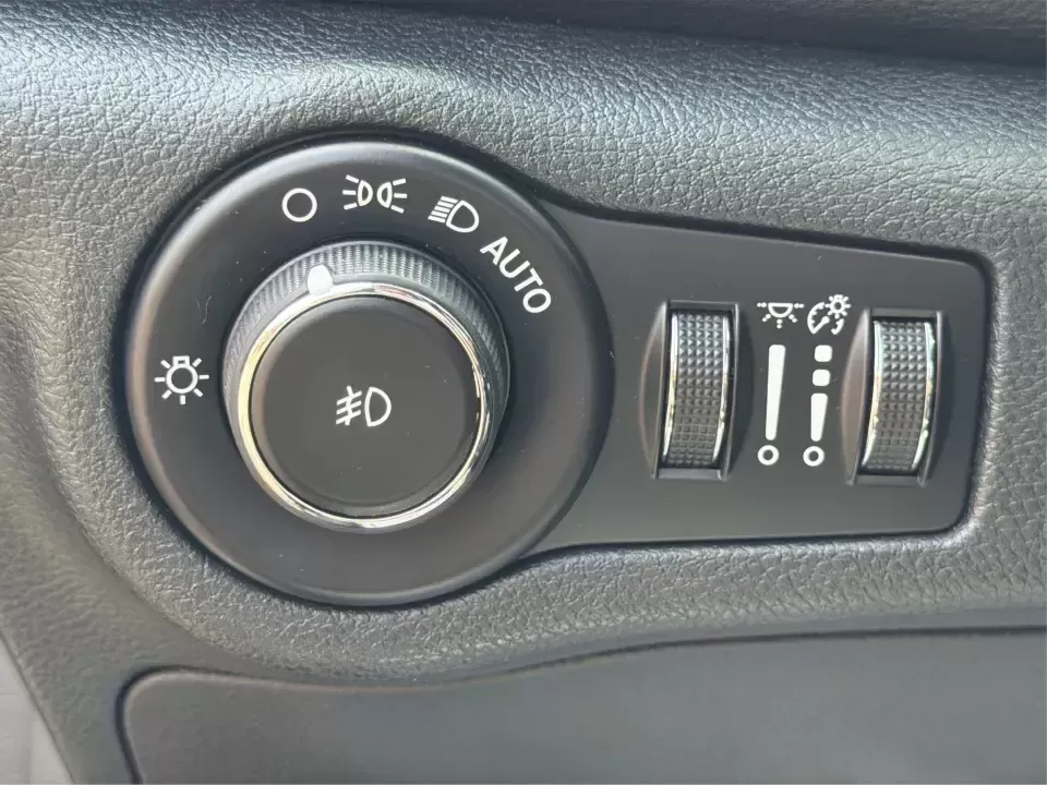 2015 Chrysler 200 200C (1C3CCCCGXFN) with an Other engine, located at 1230 East Main St, Xenia, OH, 45385, (937) 908-9800, 39.688026, -83.910172 - Slip into a comfortable, upscale sedan that fits real life in Xenia-school drop-offs, the daily commute down US-35, and weekend errands between Downtown Xenia and the Greene Towne Center. This 2015 Chrysler 200C in Black Clearcoat blends a refined cabin with practical four-door versatility, making i- Photo#17