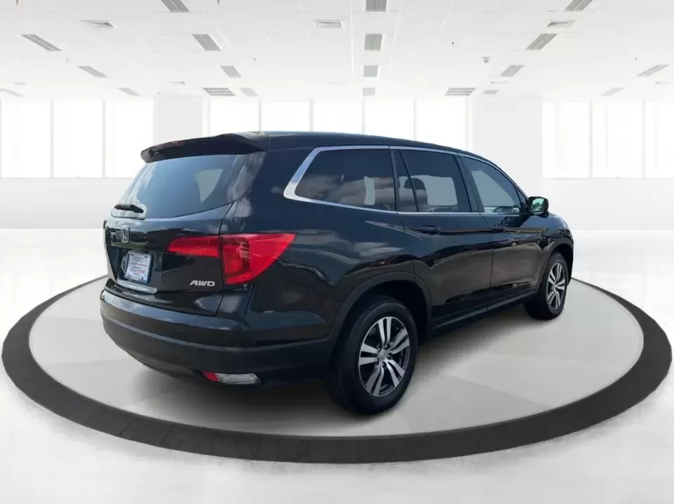 2016 Honda Pilot EXL 4WD (5FNYF6H63GB) with an 3.5L V6 SOHC 24V engine, 6-Speed Automatic transmission, located at 8750 N County Rd 25A, Piqua, OH, 45356, (937) 908-9800, 40.164391, -84.232513 - Third Row- Photo#2