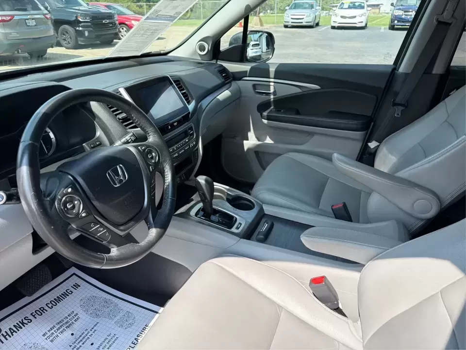 2016 Honda Pilot EXL 4WD (5FNYF6H63GB) with an 3.5L V6 SOHC 24V engine, 6-Speed Automatic transmission, located at 8750 N County Rd 25A, Piqua, OH, 45356, (937) 908-9800, 40.164391, -84.232513 - Third Row- Photo#9