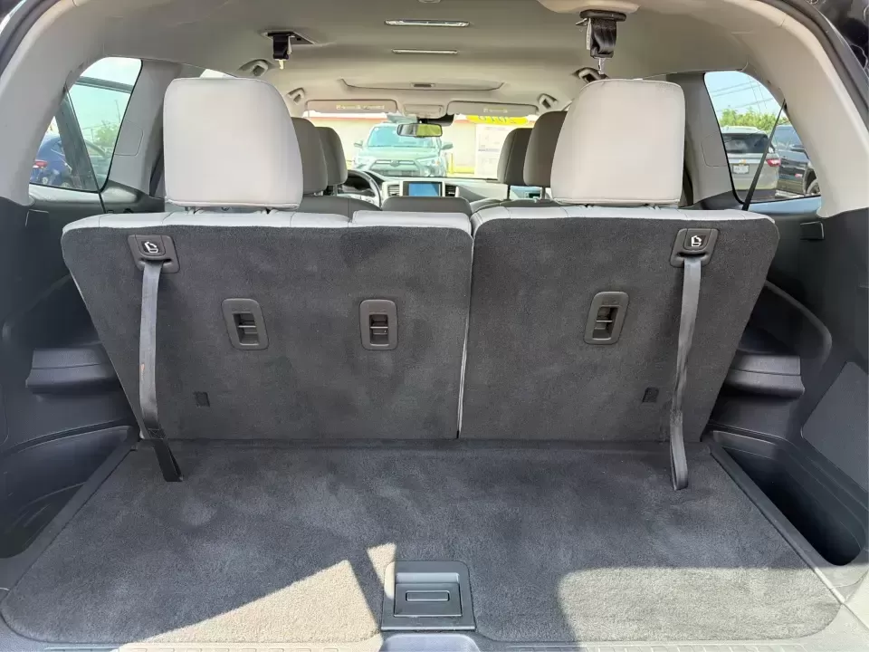 2016 Honda Pilot EXL 4WD (5FNYF6H63GB) with an 3.5L V6 SOHC 24V engine, 6-Speed Automatic transmission, located at 8750 N County Rd 25A, Piqua, OH, 45356, (937) 908-9800, 40.164391, -84.232513 - Third Row- Photo#11