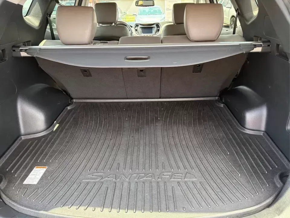 2017 Hyundai Santa Fe Sport 2.4 FWD (5XYZU3LBXHG) with an 2.4L L4 DOHC 16V engine, 6-Speed Automatic transmission, located at 1099 N County Rd 25A , Troy, OH, 45373, (937) 908-9800, 40.057079, -84.212883 - Pack the kids for school drop-off, load up groceries for the week, and still have room for a spontaneous weekend escape-this 2017 Hyundai Santa Fe Sport is built for real life in Troy, Ohio. With SUV practicality, comfortable seating, and the kind of everyday tech that makes commuting smoother, it's- Photo#11