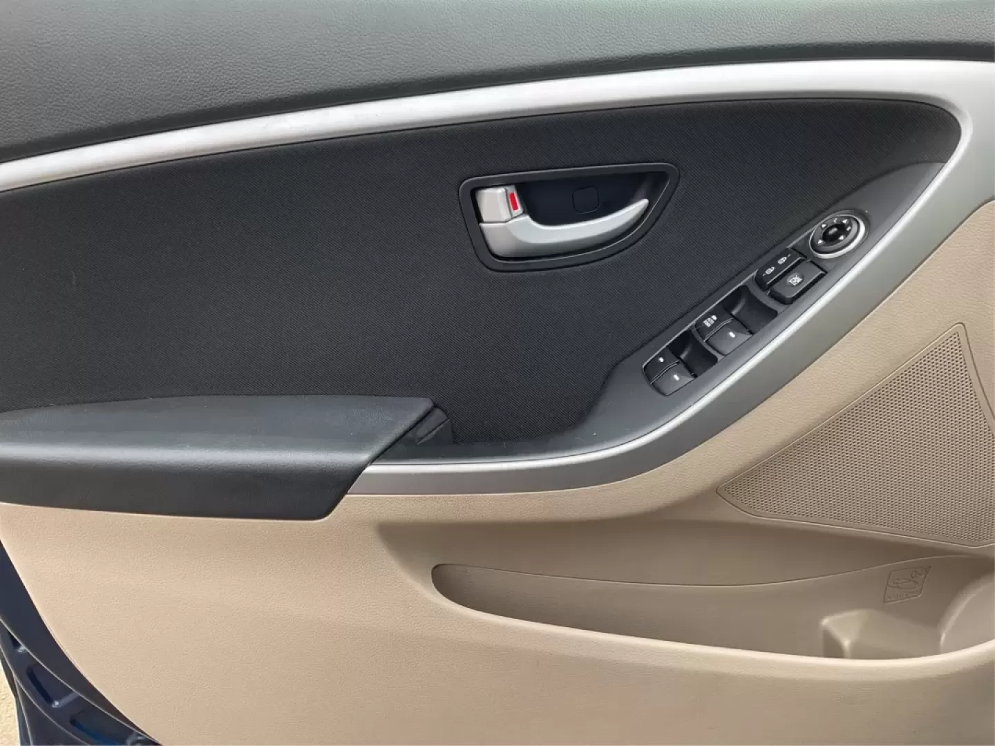 2014 Hyundai Elantra GT GT (KMHD35LH4EU) with an Other engine, located at 1230 East Main St, Xenia, OH, 45385, (937) 908-9800, 39.688026, -83.910172 - **Discover Your Next Adventure with the 2014 Hyundai Elantra GT at Advantage Car and Credit!**<br /> <br /> Are you searching for a reliable vehicle that fits seamlessly into both your daily routine and your weekend getaways? Look no further than the 2014 Hyundai Elantra GT, available at Advantage C - Photo#16