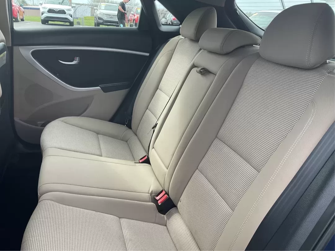 2014 Hyundai Elantra GT GT (KMHD35LH4EU) with an Other engine, located at 4508 South Dixie Dr, Moraine, OH, 45439, (937) 908-9800, 39.689976, -84.218452 - **Discover Your Next Adventure with the 2014 Hyundai Elantra GT at Advantage Car and Credit!**<br /> <br /> Are you searching for a reliable vehicle that fits seamlessly into both your daily routine and your weekend getaways? Look no further than the 2014 Hyundai Elantra GT, available at Advantage C - Photo#10