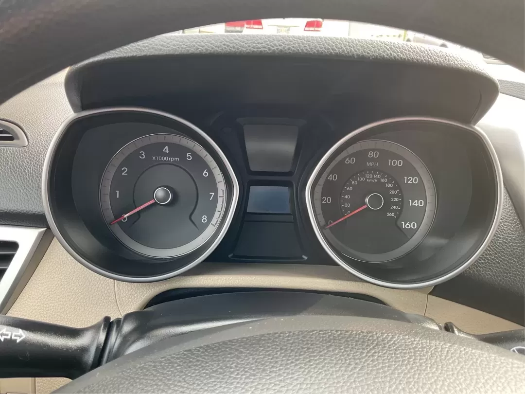 2014 Hyundai Elantra GT GT (KMHD35LH4EU) with an Other engine, located at 4508 South Dixie Dr, Moraine, OH, 45439, (937) 908-9800, 39.689976, -84.218452 - **Discover Your Next Adventure with the 2014 Hyundai Elantra GT at Advantage Car and Credit!**<br /> <br /> Are you searching for a reliable vehicle that fits seamlessly into both your daily routine and your weekend getaways? Look no further than the 2014 Hyundai Elantra GT, available at Advantage C - Photo#14