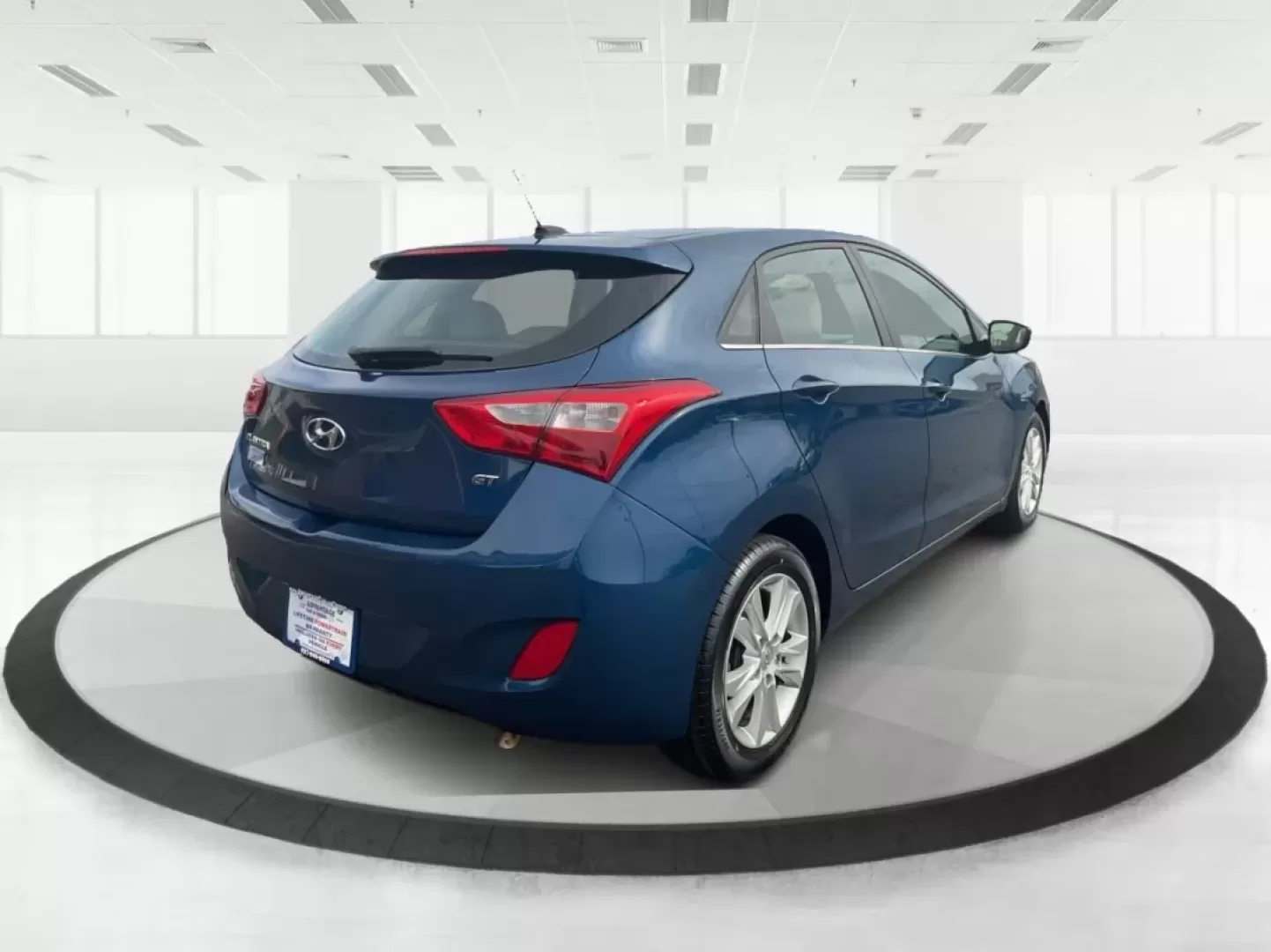 2014 Hyundai Elantra GT GT (KMHD35LH4EU) with an Other engine, located at 1184 Kauffman Ave, Fairborn, OH, 45324, (937) 908-9800, 39.807072, -84.030914 - **Discover Your Next Adventure with the 2014 Hyundai Elantra GT at Advantage Car and Credit!**<br /> <br /> Are you searching for a reliable vehicle that fits seamlessly into both your daily routine and your weekend getaways? Look no further than the 2014 Hyundai Elantra GT, available at Advantage C - Photo#2
