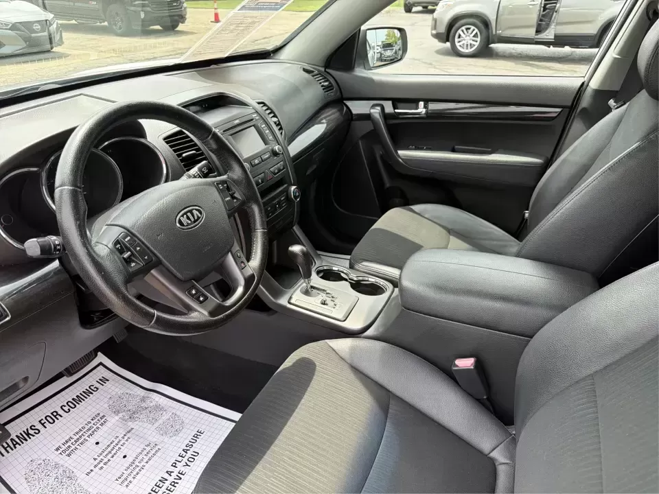 2012 Kia Sorento EX 4WD (5XYKUCA68CG) with an 2.4L L4 DOHC 16V engine, 6-Speed Automatic transmission, located at 1099 N County Rd 25A , Troy, OH, 45373, (937) 908-9800, 40.057079, -84.212883 - Weekend escapes to Caesar Creek, snowy school-drop mornings, and everyday errands up and down I75 feel a lot easier when you've got a comfortable SUV with real all-weather capability. This 2012 Kia Sorento EX 4WD is a smart pick for Troy drivers who want a practical, family-friendly ride that's equa- Photo#9