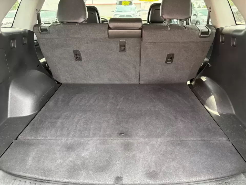 2012 Kia Sorento EX 4WD (5XYKUCA68CG) with an 2.4L L4 DOHC 16V engine, 6-Speed Automatic transmission, located at 1099 N County Rd 25A , Troy, OH, 45373, (937) 908-9800, 40.057079, -84.212883 - Weekend escapes to Caesar Creek, snowy school-drop mornings, and everyday errands up and down I75 feel a lot easier when you've got a comfortable SUV with real all-weather capability. This 2012 Kia Sorento EX 4WD is a smart pick for Troy drivers who want a practical, family-friendly ride that's equa- Photo#12