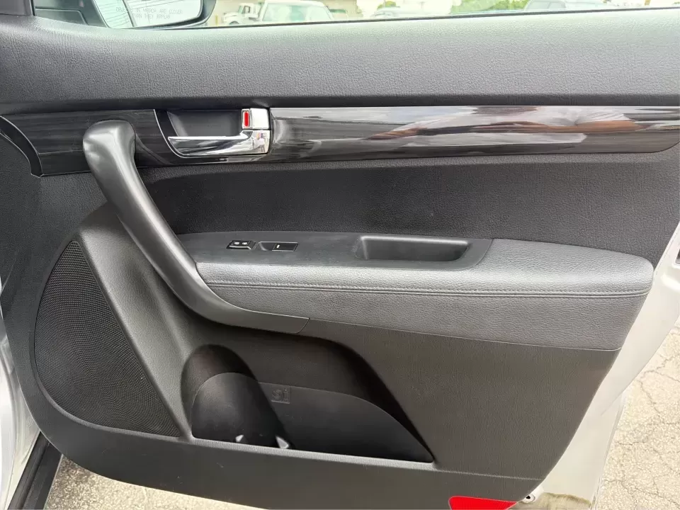 2012 Kia Sorento EX 4WD (5XYKUCA68CG) with an 2.4L L4 DOHC 16V engine, 6-Speed Automatic transmission, located at 1099 N County Rd 25A , Troy, OH, 45373, (937) 908-9800, 40.057079, -84.212883 - Weekend escapes to Caesar Creek, snowy school-drop mornings, and everyday errands up and down I75 feel a lot easier when you've got a comfortable SUV with real all-weather capability. This 2012 Kia Sorento EX 4WD is a smart pick for Troy drivers who want a practical, family-friendly ride that's equa- Photo#19
