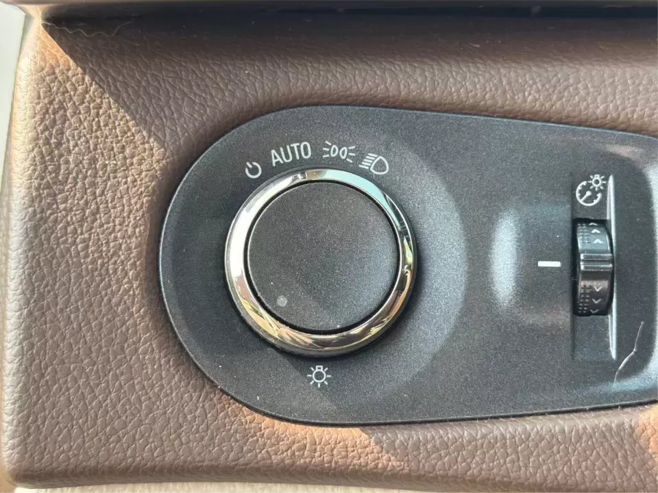2015 Cadillac SRX Luxury Collection FWD (3GYFNBE33FS) with an 3.6L V6 DOHC 24V FFV engine, 6-Speed Automatic transmission, located at 8750 N County Rd 25A, Piqua, OH, 45356, (937) 908-9800, 40.164391, -84.232513 - Upgrade your daily drive with a luxury SUV that fits real life-school drop-offs, long commutes to Dayton, and comfortable weekend getaways up I75. This 2015 Cadillac SRX Luxury Collection FWD blends upscale style with practical space for five, making it a smart pick for growing families, busy profes- Photo#16