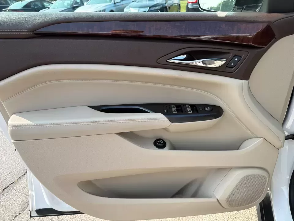 2015 Cadillac SRX Luxury Collection FWD (3GYFNBE33FS) with an 3.6L V6 DOHC 24V FFV engine, 6-Speed Automatic transmission, located at 8750 N County Rd 25A, Piqua, OH, 45356, (937) 908-9800, 40.164391, -84.232513 - Upgrade your daily drive with a luxury SUV that fits real life-school drop-offs, long commutes to Dayton, and comfortable weekend getaways up I75. This 2015 Cadillac SRX Luxury Collection FWD blends upscale style with practical space for five, making it a smart pick for growing families, busy profes- Photo#18