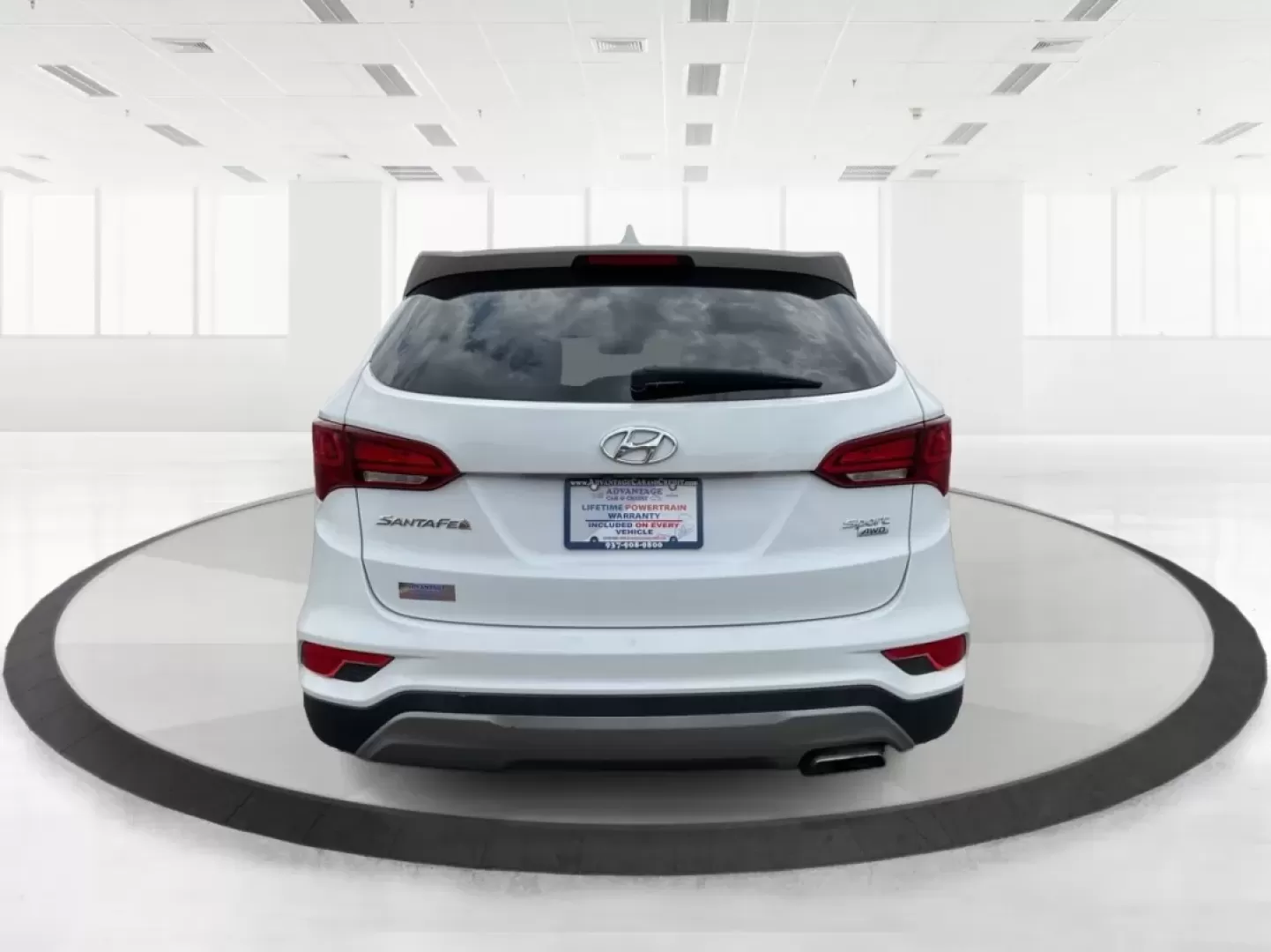 2017 Hyundai Santa Fe 2.4L (5NMZTDLB4HH) with an Theta II 2.4L I-4 gasoline direct injection engine, located at 1230 East Main St, Xenia, OH, 45385, (937) 908-9800, 39.688026, -83.910172 - **Discover Your Next Adventure with the 2017 Hyundai Santa Fe Sport at Advantage Car and Credit!**<br /> <br /> Are you ready to elevate your lifestyle and embrace the adventures waiting for you? Whether you're a growing family in need of space, a daily commuter looking for comfort, or an outdoor en - Photo#3