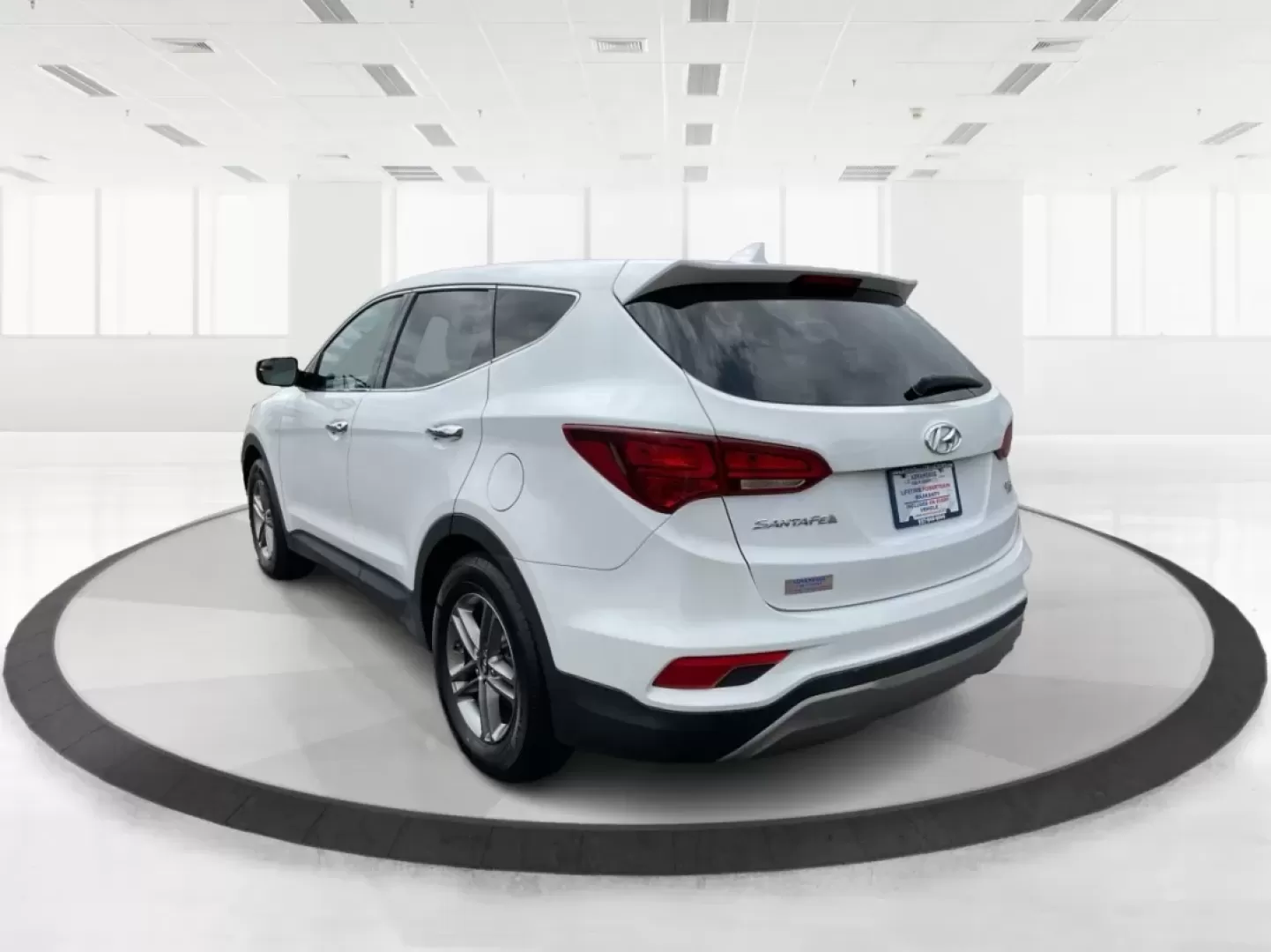 2017 Hyundai Santa Fe 2.4L (5NMZTDLB4HH) with an Theta II 2.4L I-4 gasoline direct injection engine, located at 1230 East Main St, Xenia, OH, 45385, (937) 908-9800, 39.688026, -83.910172 - **Discover Your Next Adventure with the 2017 Hyundai Santa Fe Sport at Advantage Car and Credit!**<br /> <br /> Are you ready to elevate your lifestyle and embrace the adventures waiting for you? Whether you're a growing family in need of space, a daily commuter looking for comfort, or an outdoor en - Photo#4