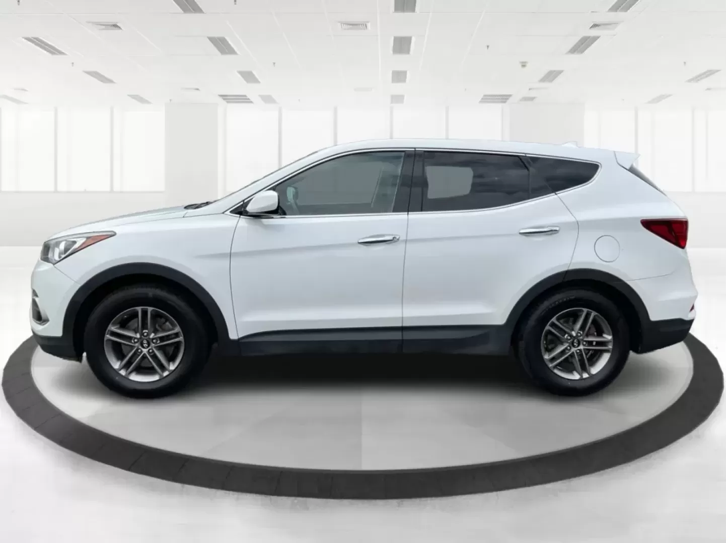 2017 Hyundai Santa Fe 2.4L (5NMZTDLB4HH) with an Theta II 2.4L I-4 gasoline direct injection engine, located at 1230 East Main St, Xenia, OH, 45385, (937) 908-9800, 39.688026, -83.910172 - **Discover Your Next Adventure with the 2017 Hyundai Santa Fe Sport at Advantage Car and Credit!**<br /> <br /> Are you ready to elevate your lifestyle and embrace the adventures waiting for you? Whether you're a growing family in need of space, a daily commuter looking for comfort, or an outdoor en - Photo#5