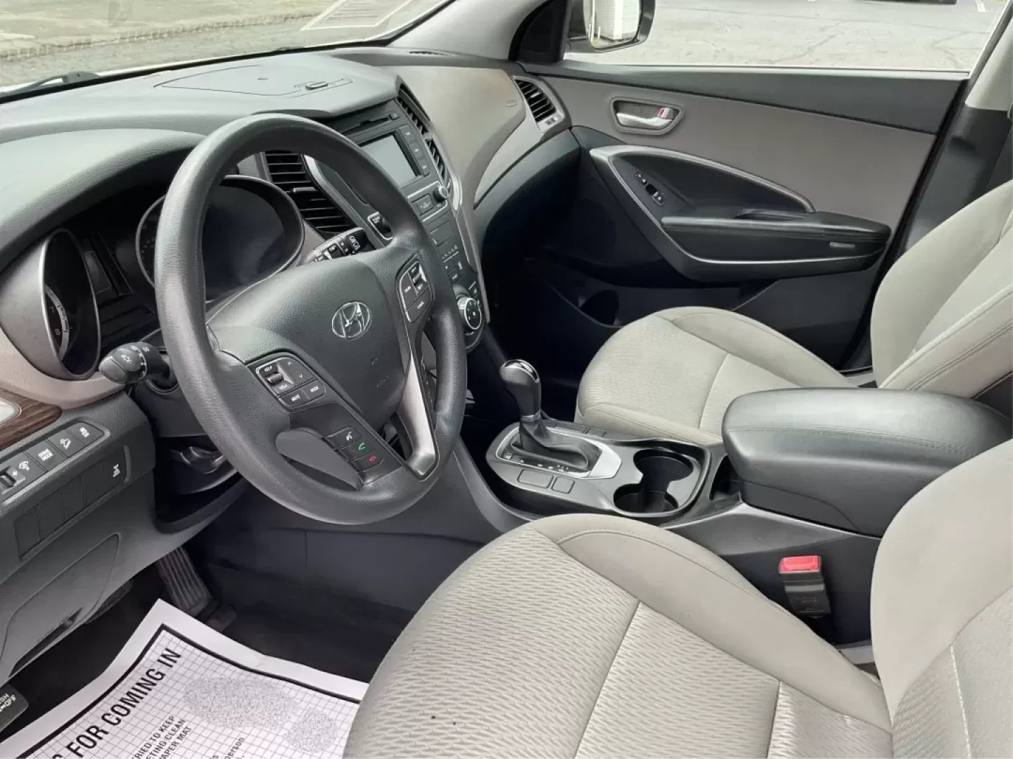 2017 Hyundai Santa Fe 2.4L (5NMZTDLB4HH) with an Theta II 2.4L I-4 gasoline direct injection engine, located at 1230 East Main St, Xenia, OH, 45385, (937) 908-9800, 39.688026, -83.910172 - **Discover Your Next Adventure with the 2017 Hyundai Santa Fe Sport at Advantage Car and Credit!**<br /> <br /> Are you ready to elevate your lifestyle and embrace the adventures waiting for you? Whether you're a growing family in need of space, a daily commuter looking for comfort, or an outdoor en - Photo#9
