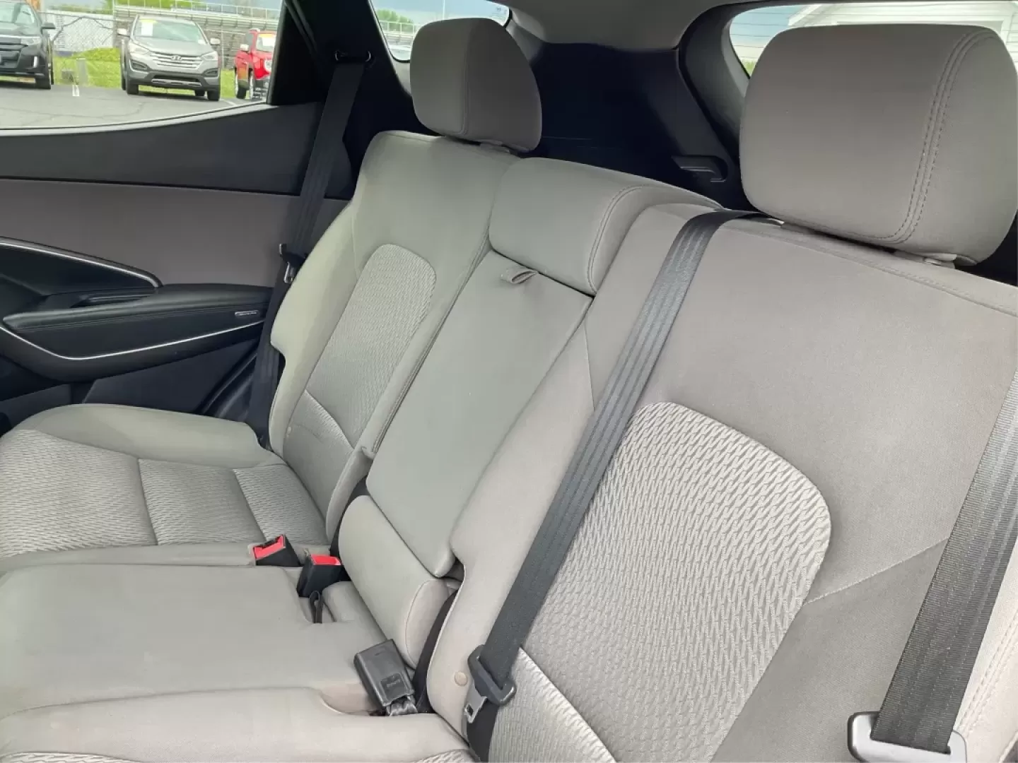 2017 Hyundai Santa Fe 2.4L (5NMZTDLB4HH) with an Theta II 2.4L I-4 gasoline direct injection engine, located at 1230 East Main St, Xenia, OH, 45385, (937) 908-9800, 39.688026, -83.910172 - **Discover Your Next Adventure with the 2017 Hyundai Santa Fe Sport at Advantage Car and Credit!**<br /> <br /> Are you ready to elevate your lifestyle and embrace the adventures waiting for you? Whether you're a growing family in need of space, a daily commuter looking for comfort, or an outdoor en - Photo#10