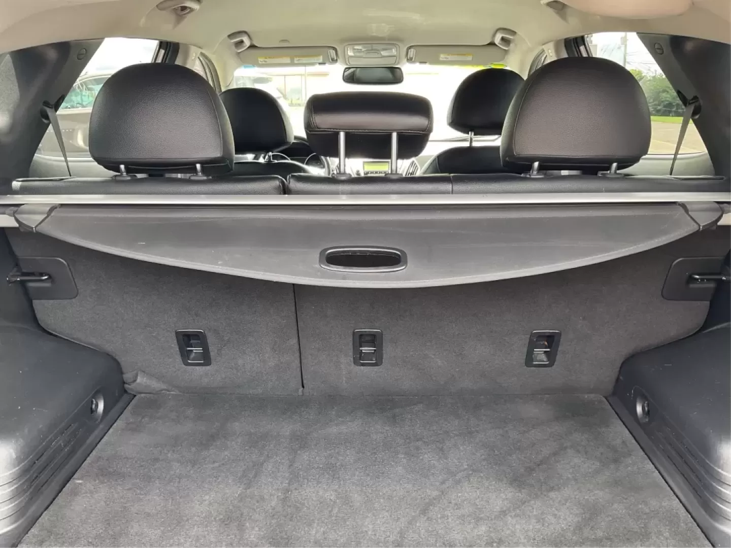 2013 Hyundai Tucson Limited (KM8JUCAC4DU) with an Other engine, located at 1184 Kauffman Ave, Fairborn, OH, 45324, (937) 908-9800, 39.807072, -84.030914 - **Discover Your New Adventure Vehicle: 2013 Hyundai Tucson Limited at Advantage Car and Credit!** <br /> <br /> Are you searching for the perfect SUV that combines style, comfort, and versatility? Look no further than this striking 2013 Hyundai Tucson Limited, located right here at Advantage Car an - Photo#10