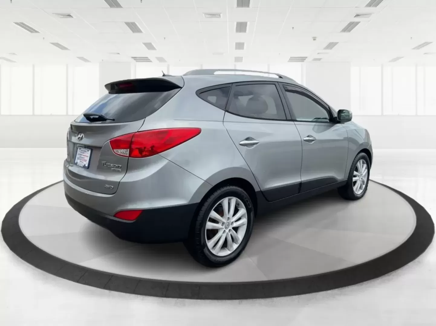 2013 Hyundai Tucson Limited (KM8JUCAC4DU) with an Other engine, located at 4508 South Dixie Dr, Moraine, OH, 45439, (937) 908-9800, 39.689976, -84.218452 - **Discover Your New Adventure Vehicle: 2013 Hyundai Tucson Limited at Advantage Car and Credit!** <br /> <br /> Are you searching for the perfect SUV that combines style, comfort, and versatility? Look no further than this striking 2013 Hyundai Tucson Limited, located right here at Advantage Car an - Photo#2