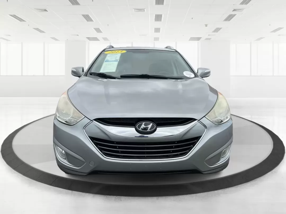 2013 Hyundai Tucson Limited (KM8JUCAC4DU) with an Other engine, located at 4508 South Dixie Dr, Moraine, OH, 45439, (937) 908-9800, 39.689976, -84.218452 - **Discover Your New Adventure Vehicle: 2013 Hyundai Tucson Limited at Advantage Car and Credit!** <br /> <br /> Are you searching for the perfect SUV that combines style, comfort, and versatility? Look no further than this striking 2013 Hyundai Tucson Limited, located right here at Advantage Car an - Photo#5