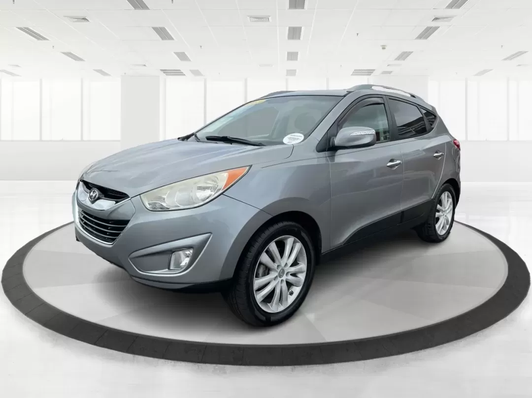 2013 Hyundai Tucson Limited (KM8JUCAC4DU) with an Other engine, located at 4508 South Dixie Dr, Moraine, OH, 45439, (937) 908-9800, 39.689976, -84.218452 - **Discover Your New Adventure Vehicle: 2013 Hyundai Tucson Limited at Advantage Car and Credit!** <br /> <br /> Are you searching for the perfect SUV that combines style, comfort, and versatility? Look no further than this striking 2013 Hyundai Tucson Limited, located right here at Advantage Car an - Photo#7