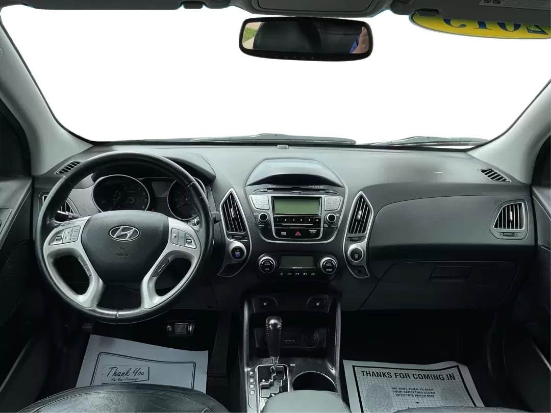 2013 Hyundai Tucson Limited (KM8JUCAC4DU) with an Other engine, located at 4508 South Dixie Dr, Moraine, OH, 45439, (937) 908-9800, 39.689976, -84.218452 - **Discover Your New Adventure Vehicle: 2013 Hyundai Tucson Limited at Advantage Car and Credit!** <br /> <br /> Are you searching for the perfect SUV that combines style, comfort, and versatility? Look no further than this striking 2013 Hyundai Tucson Limited, located right here at Advantage Car an - Photo#18