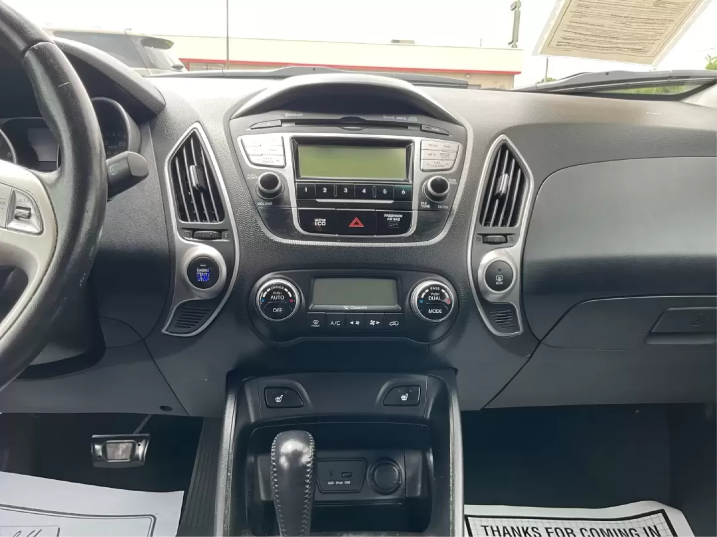 2013 Hyundai Tucson Limited (KM8JUCAC4DU) with an Other engine, located at 1230 East Main St, Xenia, OH, 45385, (937) 908-9800, 39.688026, -83.910172 - **Discover Your New Adventure Vehicle: 2013 Hyundai Tucson Limited at Advantage Car and Credit!** <br /> <br /> Are you searching for the perfect SUV that combines style, comfort, and versatility? Look no further than this striking 2013 Hyundai Tucson Limited, located right here at Advantage Car an - Photo#11
