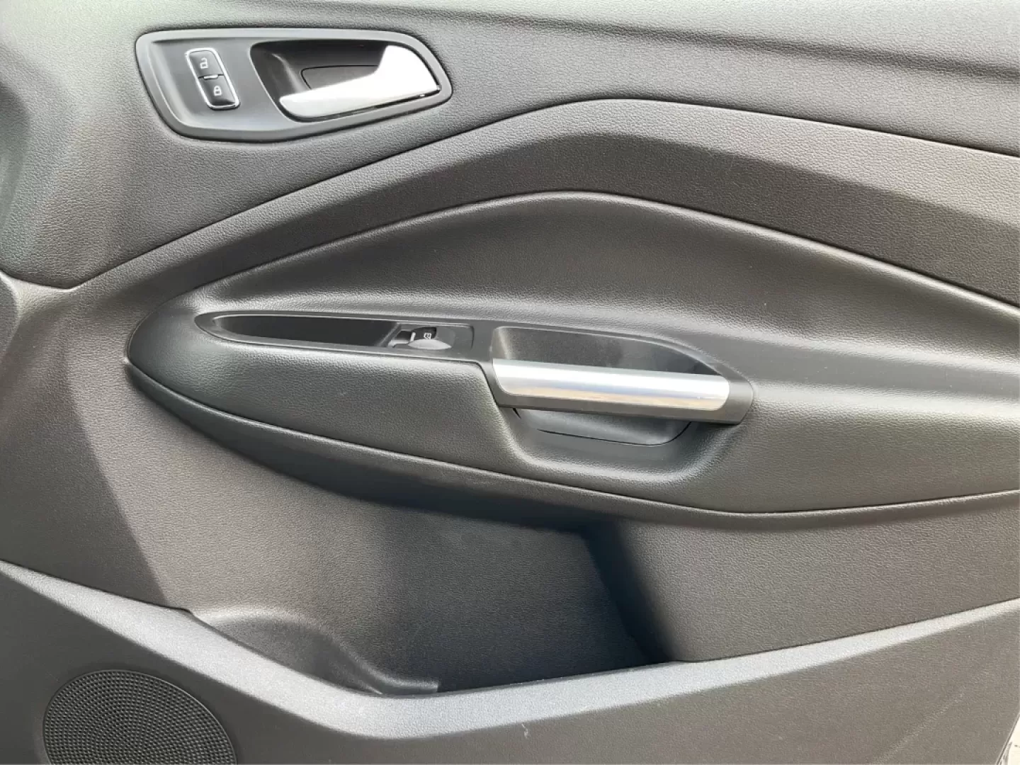 2015 Ford Escape Titanium (1FMCU9J95FU) with an Other engine, located at 1099 N County Rd 25A , Troy, OH, 45373, (937) 908-9800, 40.057079, -84.212883 - Discover your next adventure with the 2015 Ford Escape Titanium, now available at Advantage Car and Credit in Fairborn, OH! Whether you're looking for a family-friendly SUV, a reliable commuter vehicle, or a versatile option for weekend getaways, this Escape checks all the boxes. With a stunning Tux - Photo#19