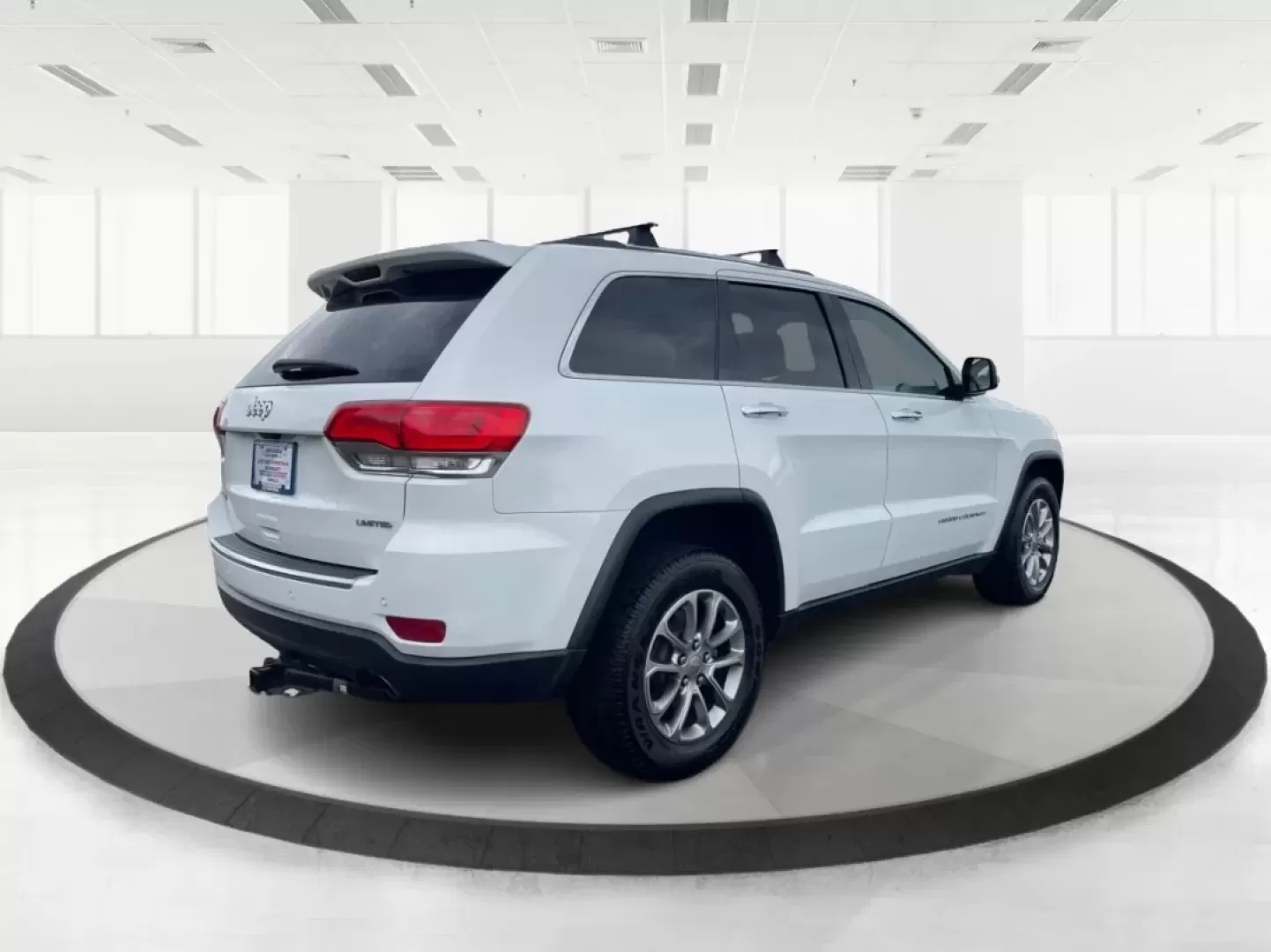 2016 Jeep Grand Cherokee Limited (1C4RJFBG9GC) with an Other engine, located at 1230 East Main St, Xenia, OH, 45385, (937) 908-9800, 39.688026, -83.910172 - ### Discover Adventure with the 2016 Jeep Grand Cherokee Limited at Advantage Car and Credit in Fairborn, OH!<br /> <br /> Are you ready to elevate your weekend adventures or tackle your daily commute with style and confidence? The 2016 Jeep Grand Cherokee Limited is the perfect SUV for those who cr - Photo#2