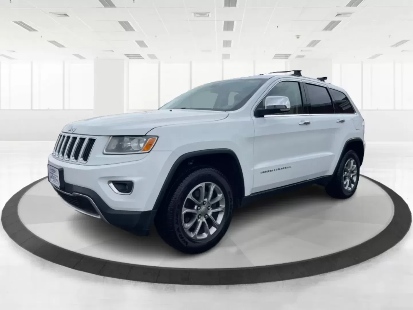 2016 Jeep Grand Cherokee Limited (1C4RJFBG9GC) with an Other engine, located at 1230 East Main St, Xenia, OH, 45385, (937) 908-9800, 39.688026, -83.910172 - ### Discover Adventure with the 2016 Jeep Grand Cherokee Limited at Advantage Car and Credit in Fairborn, OH!<br /> <br /> Are you ready to elevate your weekend adventures or tackle your daily commute with style and confidence? The 2016 Jeep Grand Cherokee Limited is the perfect SUV for those who cr - Photo#8