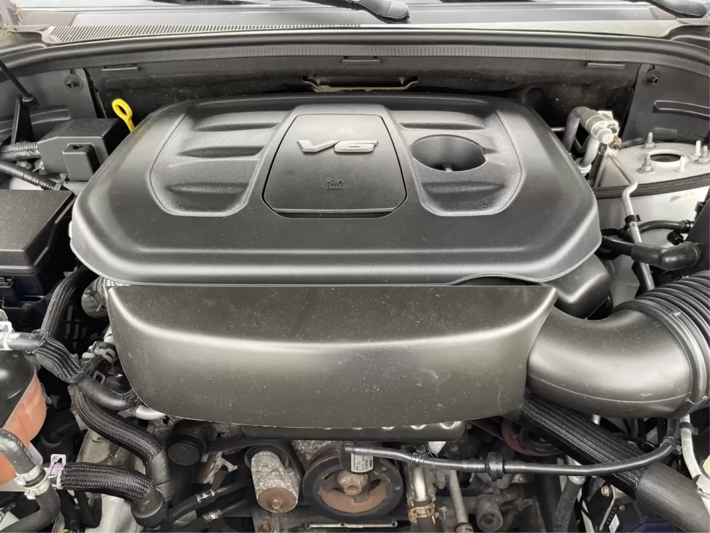 2016 Jeep Grand Cherokee Limited (1C4RJFBG9GC) with an Other engine, located at 1230 East Main St, Xenia, OH, 45385, (937) 908-9800, 39.688026, -83.910172 - ### Discover Adventure with the 2016 Jeep Grand Cherokee Limited at Advantage Car and Credit in Fairborn, OH!<br /> <br /> Are you ready to elevate your weekend adventures or tackle your daily commute with style and confidence? The 2016 Jeep Grand Cherokee Limited is the perfect SUV for those who cr - Photo#11