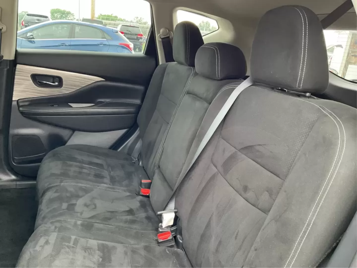 2015 Nissan Murano SV (5N1AZ2MH9FN) with an 3.5L V-6 DOHC engine, located at 1184 Kauffman Ave, Fairborn, OH, 45324, (937) 908-9800, 39.807072, -84.030914 - Are you ready to elevate your family adventures or daily commutes? The 2015 Nissan Murano SV is the perfect vehicle to transform your driving experience! With its spacious interior and modern features, this SUV is designed for those who crave comfort and versatility, making it ideal for both busy fa - Photo#10