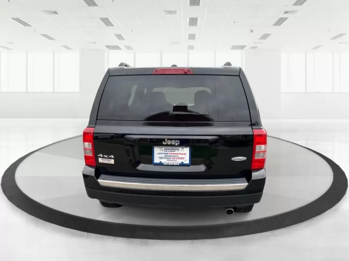 2016 Jeep Patriot High Altitude Edition (1C4NJRFB0GD) with an 2.4L I-4 DOHC engine, Automatic transmission, located at 4508 South Dixie Dr, Moraine, OH, 45439, (937) 908-9800, 39.689976, -84.218452 - **Explore Your Next Adventure in the 2016 Jeep Patriot High Altitude Edition!**<br /> <br /> Are you ready to elevate your lifestyle and embark on thrilling weekend adventures or effortlessly tackle your daily commute? The 2016 Jeep Patriot High Altitude Edition is the perfect SUV for those who crav - Photo#3