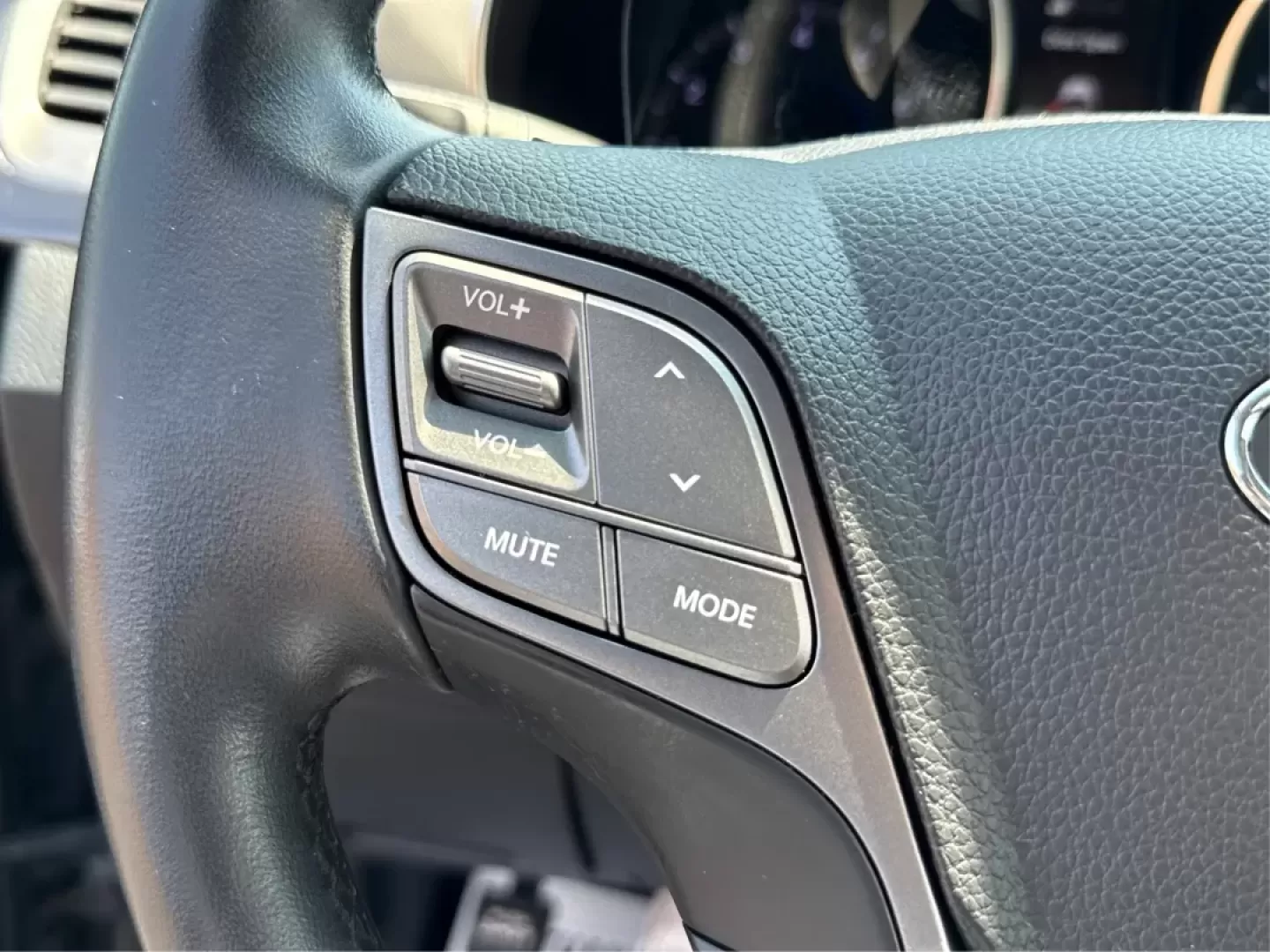 2013 Hyundai Santa Fe Sport 2.0T (5XYZU3LA1DG) with an Theta II 2L I-4 gasoline direct injection engine, located at 1230 East Main St, Xenia, OH, 45385, (937) 908-9800, 39.688026, -83.910172 - **Discover Adventure with the 2013 Hyundai Santa Fe at Advantage Car and Credit!**<br /> <br /> Are you ready to embrace the open road? Whether you're planning a weekend getaway or commuting to work, the 2013 Hyundai Santa Fe Sport 2.0T is the perfect vehicle to elevate your lifestyle. Designed for - Photo#16