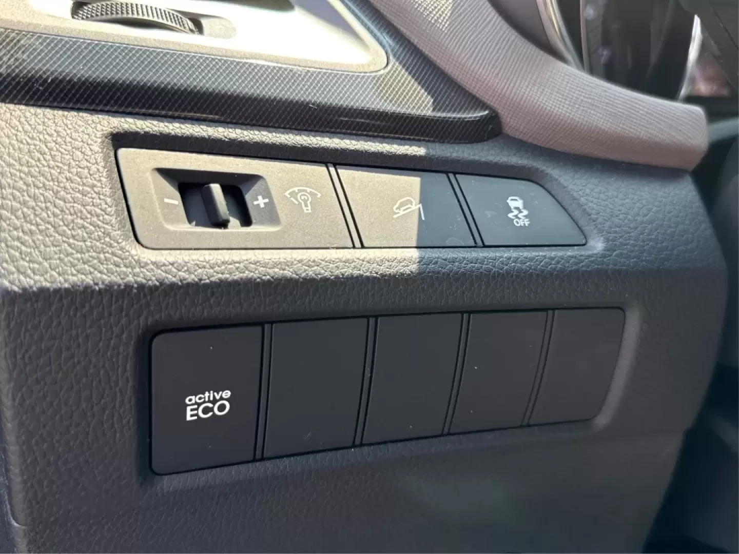 2013 Hyundai Santa Fe Sport 2.0T (5XYZU3LA1DG) with an Theta II 2L I-4 gasoline direct injection engine, located at 1230 East Main St, Xenia, OH, 45385, (937) 908-9800, 39.688026, -83.910172 - **Discover Adventure with the 2013 Hyundai Santa Fe at Advantage Car and Credit!**<br /> <br /> Are you ready to embrace the open road? Whether you're planning a weekend getaway or commuting to work, the 2013 Hyundai Santa Fe Sport 2.0T is the perfect vehicle to elevate your lifestyle. Designed for - Photo#17