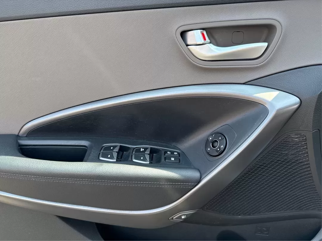 2013 Hyundai Santa Fe Sport 2.0T (5XYZU3LA1DG) with an Theta II 2L I-4 gasoline direct injection engine, located at 1230 East Main St, Xenia, OH, 45385, (937) 908-9800, 39.688026, -83.910172 - **Discover Adventure with the 2013 Hyundai Santa Fe at Advantage Car and Credit!**<br /> <br /> Are you ready to embrace the open road? Whether you're planning a weekend getaway or commuting to work, the 2013 Hyundai Santa Fe Sport 2.0T is the perfect vehicle to elevate your lifestyle. Designed for - Photo#19