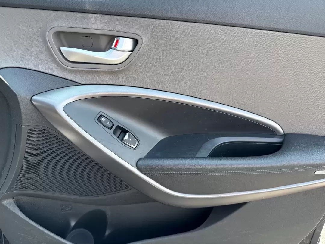 2013 Hyundai Santa Fe Sport 2.0T (5XYZU3LA1DG) with an Theta II 2L I-4 gasoline direct injection engine, located at 1230 East Main St, Xenia, OH, 45385, (937) 908-9800, 39.688026, -83.910172 - **Discover Adventure with the 2013 Hyundai Santa Fe at Advantage Car and Credit!**<br /> <br /> Are you ready to embrace the open road? Whether you're planning a weekend getaway or commuting to work, the 2013 Hyundai Santa Fe Sport 2.0T is the perfect vehicle to elevate your lifestyle. Designed for - Photo#20