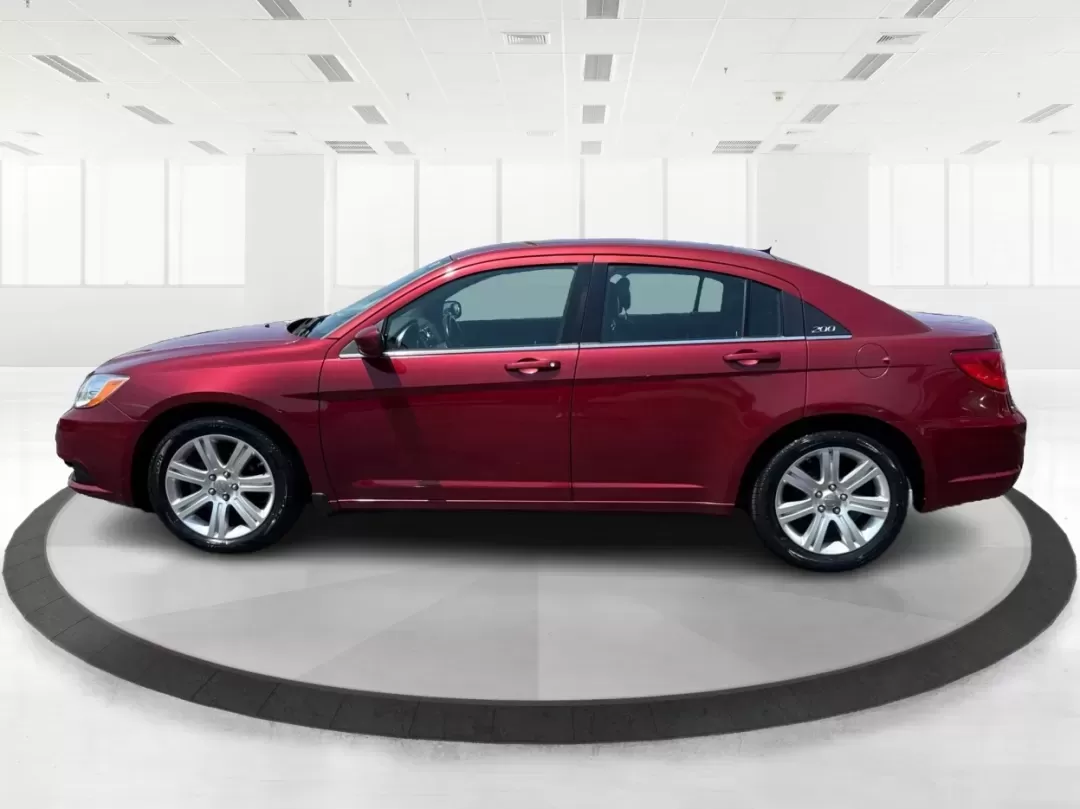 2014 Chrysler 200 Touring (1C3CCBBB6EN) with an Other engine, located at 8750 N County Rd 25A, Piqua, OH, 45356, (937) 908-9800, 40.164391, -84.232513 - **Discover Freedom and Comfort with this 2014 Chrysler 200 Touring at Advantage Car and Credit!**<br /> <br /> Are you ready to elevate your driving experience? Whether you're a busy professional looking for a reliable daily commuter or a growing family in need of a safe and stylish sedan, the 2014 - Photo#5