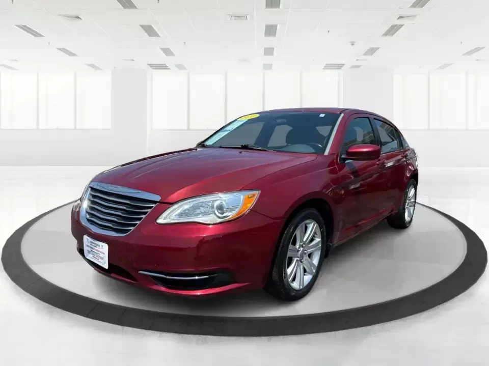 2014 Chrysler 200 Touring (1C3CCBBB6EN) with an 2.4L L4 DOHC 16V engine, 6-Speed Automatic transmission, located at 8750 N County Rd 25A, Piqua, OH, 45356, (937) 908-9800, 40.164391, -84.232513 - **Discover Freedom and Comfort with this 2014 Chrysler 200 Touring at Advantage Car and Credit!**<br /> <br /> Are you ready to elevate your driving experience? Whether you're a busy professional looking for a reliable daily commuter or a growing family in need of a safe and stylish sedan, the 2014 - Photo#8