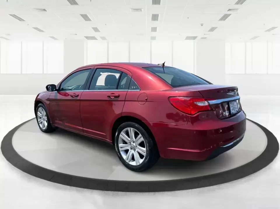 2014 Chrysler 200 Touring (1C3CCBBB6EN) with an 2.4L L4 DOHC 16V engine, 6-Speed Automatic transmission, located at 401 Woodman Dr, Riverside, OH, 45431, (937) 908-9800, 39.760899, -84.123421 - **Discover Freedom and Comfort with this 2014 Chrysler 200 Touring at Advantage Car and Credit!**<br /> <br /> Are you ready to elevate your driving experience? Whether you're a busy professional looking for a reliable daily commuter or a growing family in need of a safe and stylish sedan, the 2014 - Photo#4