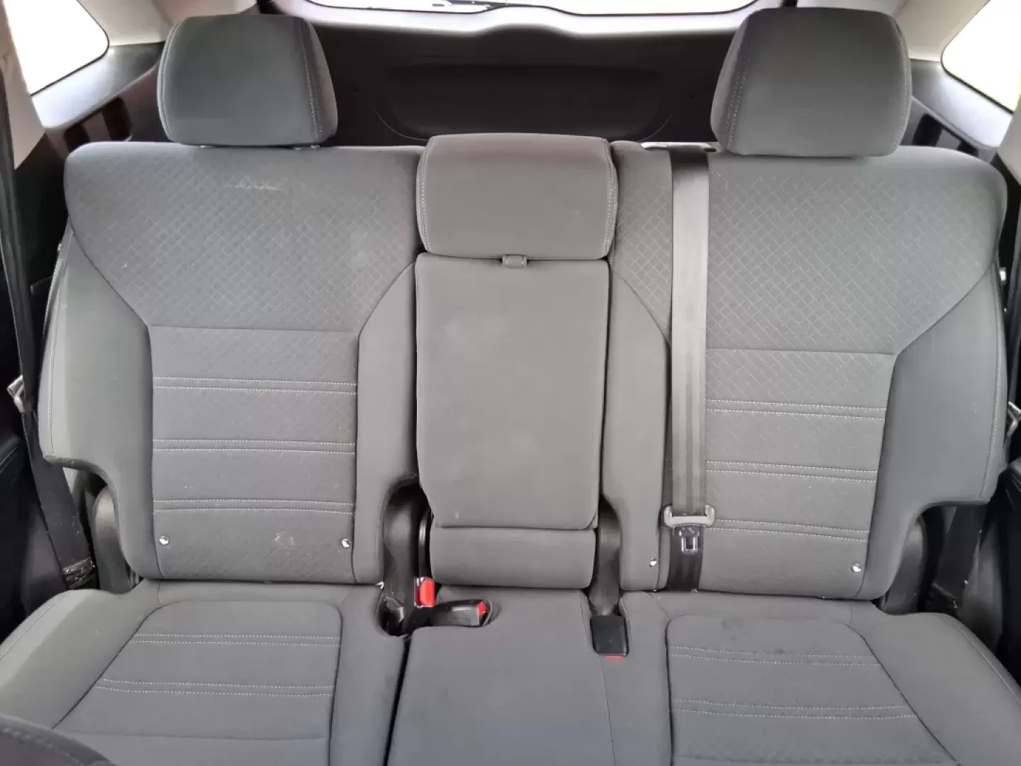 2017 Kia Sorento 2.4L L (5XYPG4A32HG) with an 2.4L I-4 gasoline direct injection engine, located at 8750 N County Rd 25A, Piqua, OH, 45356, (937) 908-9800, 40.164391, -84.232513 - **Unleash Your Adventurous Spirit with this 2017 Kia Sorento at Advantage Car and Credit in Xenia, OH!**<br /> <br /> Are you ready to elevate your family adventures or conquer your daily commute? Look no further than the 2017 Kia Sorento, a versatile SUV that perfectly aligns with your lifestyle ne - Photo#14